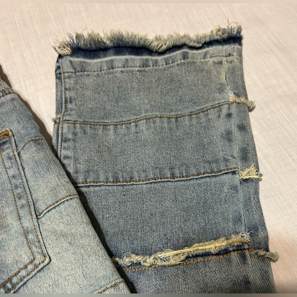 BLDG4 Fade Distressed Blue Jeans - Picture 12 of 14